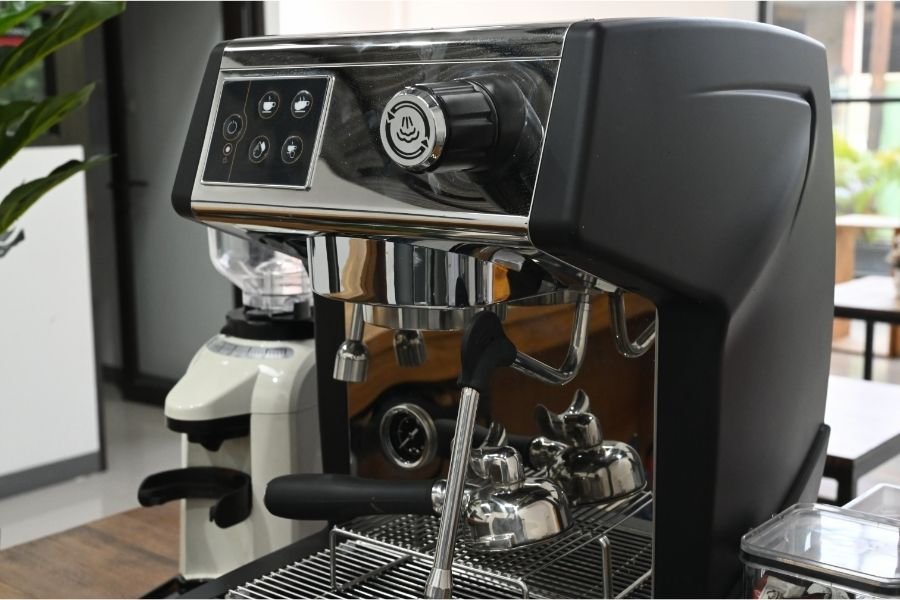 De'Longhi Coffee Machine